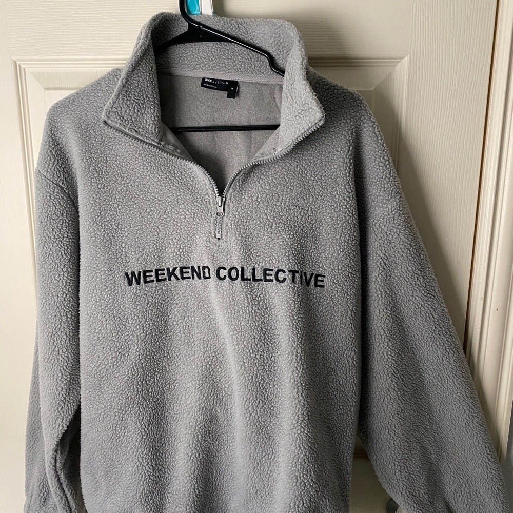 Weekend Collective Gray Fleece Pullover